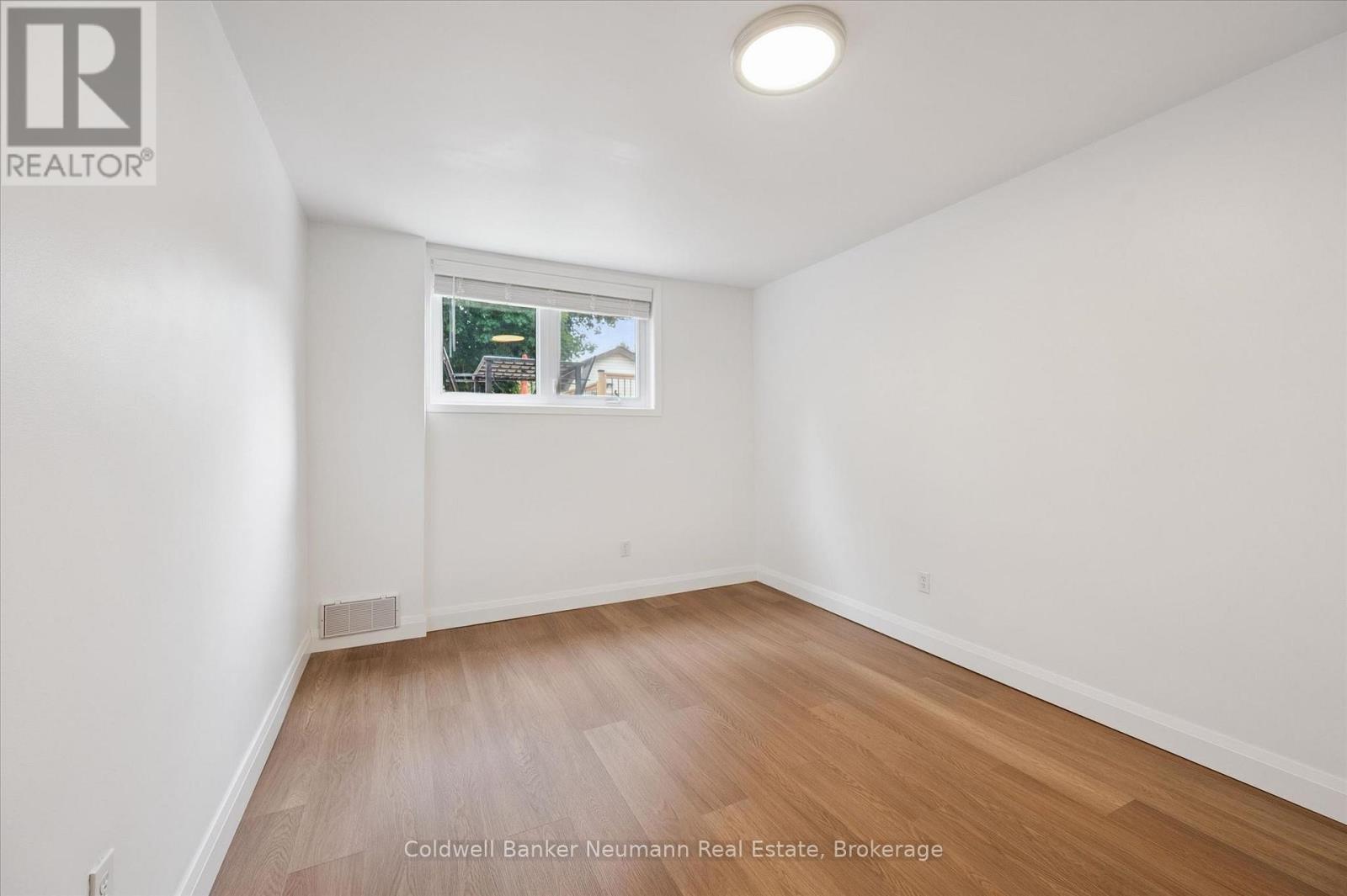 12 Shea Crescent, Kitchener, ON