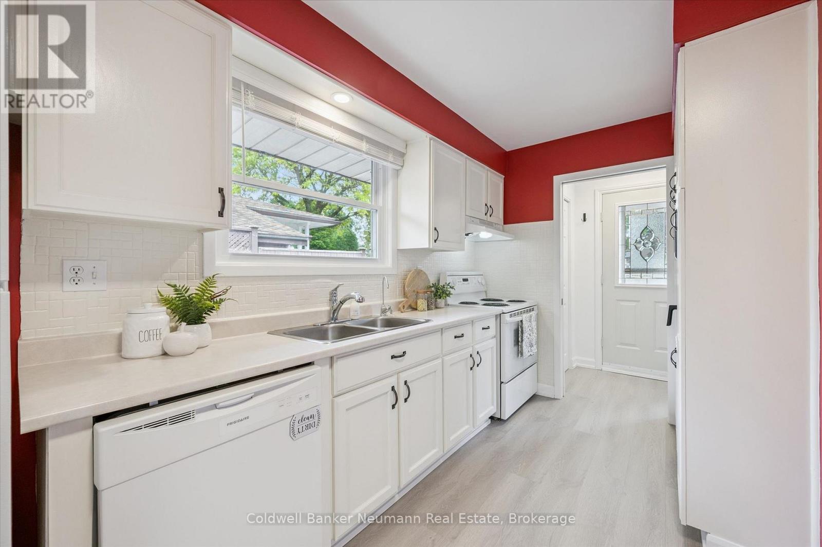 12 Shea Crescent, Kitchener, ON
