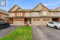 6 FREER DRIVE North Dumfries, ON N0B 1E0