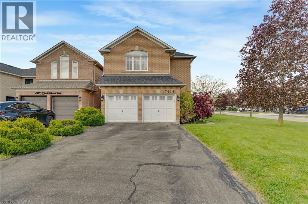 7419 Black Walnut Trail, Mississauga, ON