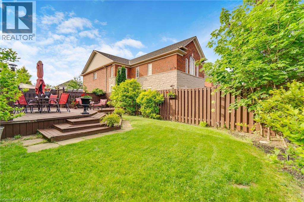 7419 Black Walnut Trail, Mississauga, ON
