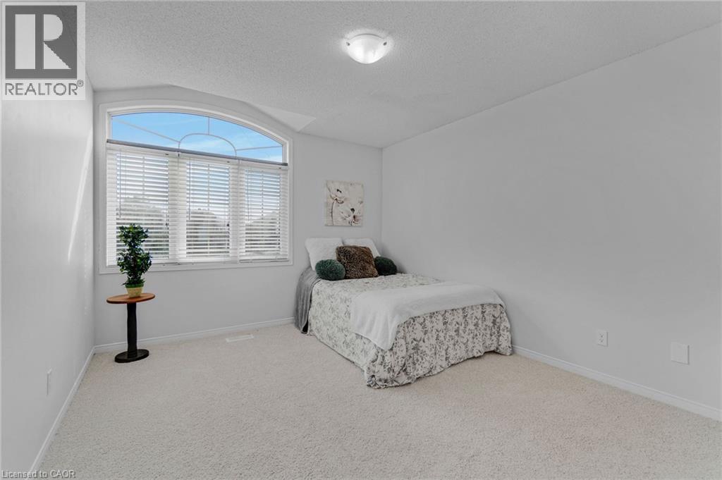 7419 Black Walnut Trail, Mississauga, ON