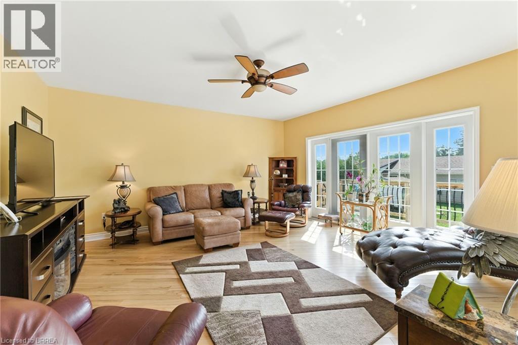 1026 Front Road, St. Williams, ON - Indoor Photo Showing Living Room
