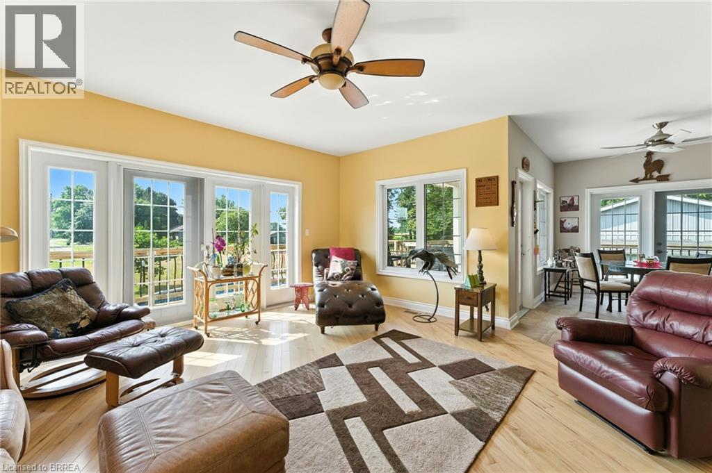 1026 Front Road, St. Williams, ON - Indoor Photo Showing Living Room