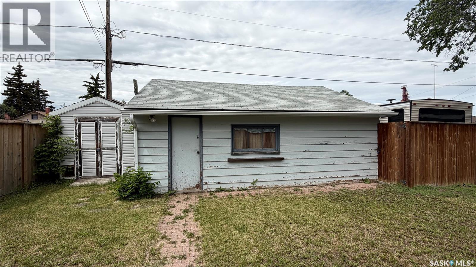 201 Walsh Street, Maple Creek, SK