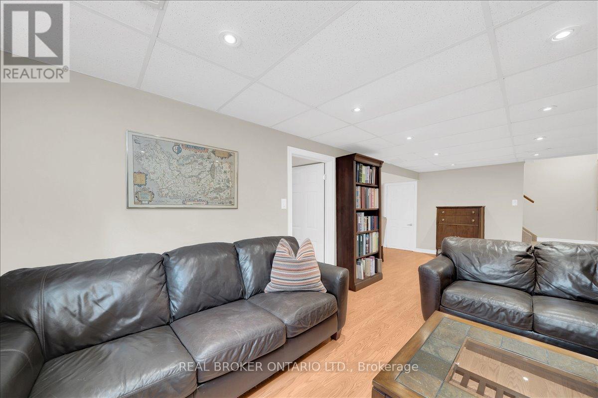 34 Wright Crescent, Caledon, ON