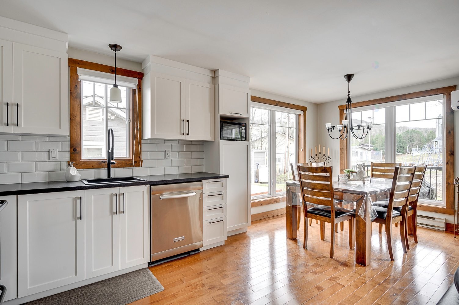 Cuisine - 219 Ch. Des Habitations-Des-Monts, Saint-Sauveur, QC