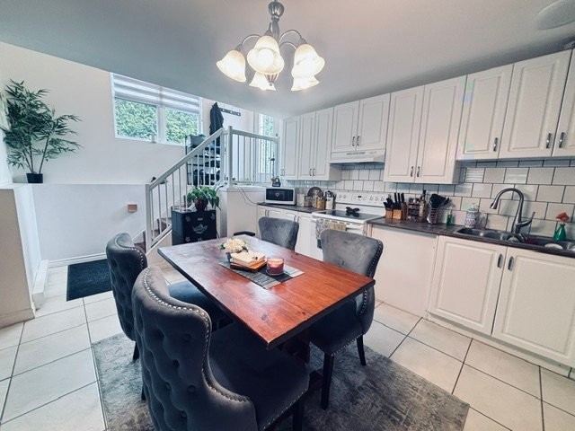 Kitchen - 182 Rue De L'Avenir, Mont-Blanc, QC