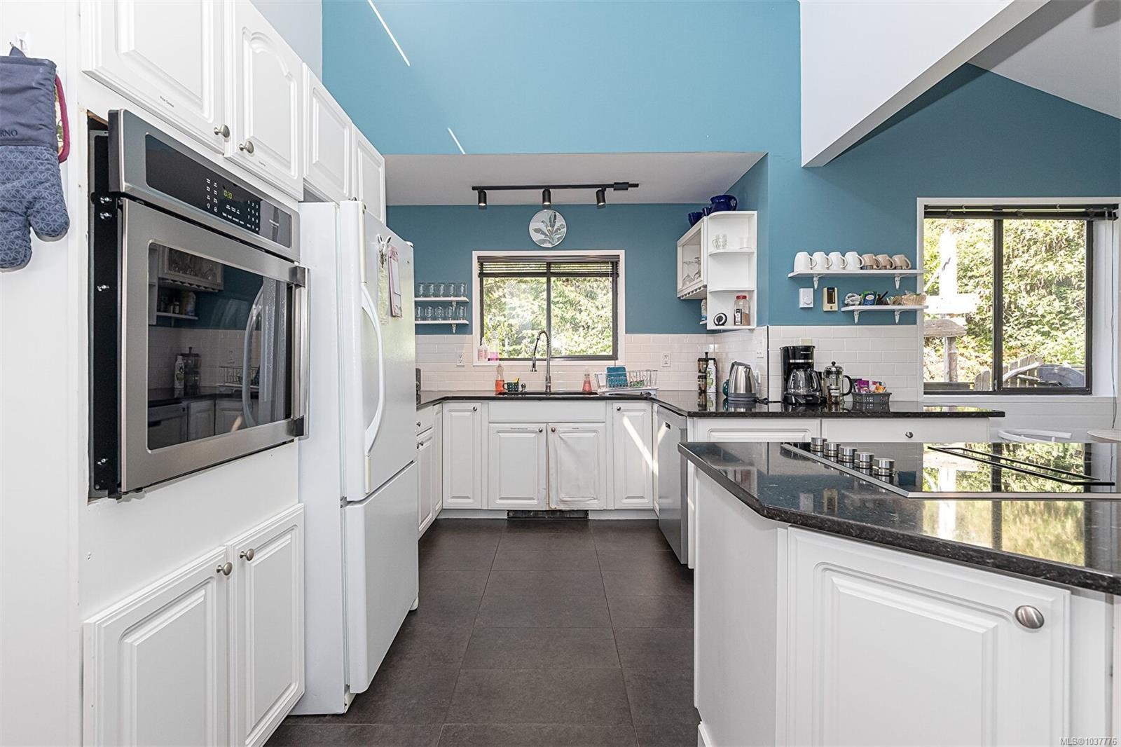 7954 West Coast Rd, Sooke, BC