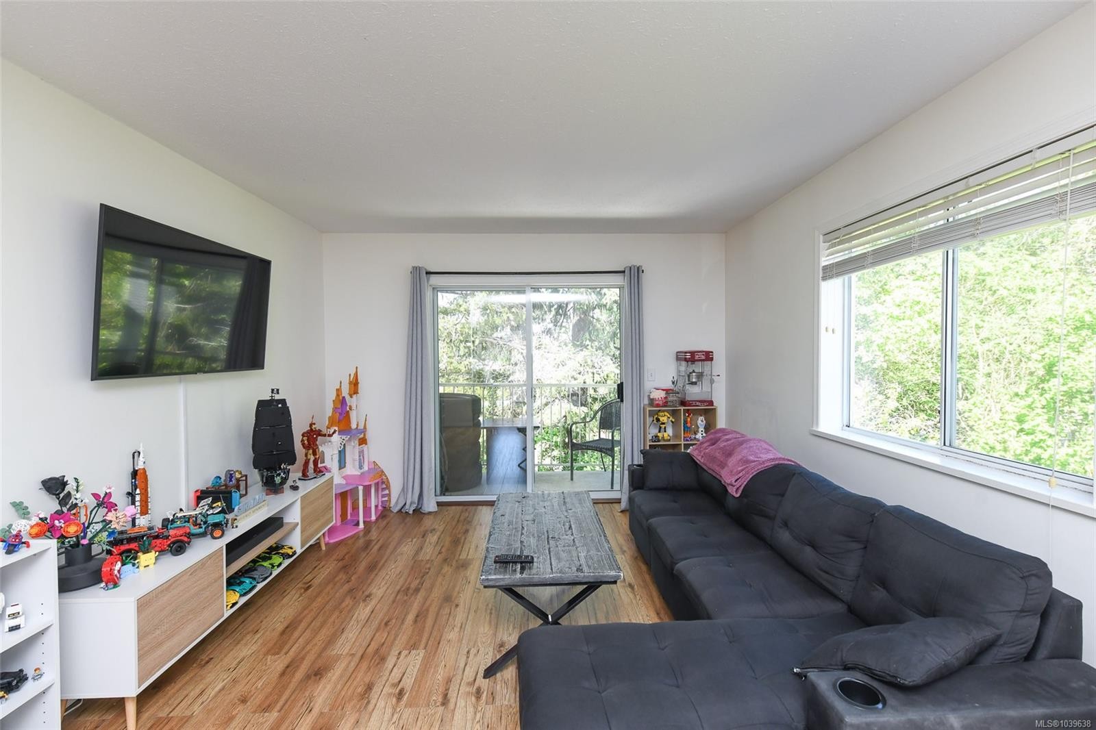 #204-220 Back Rd, Courtenay, BC