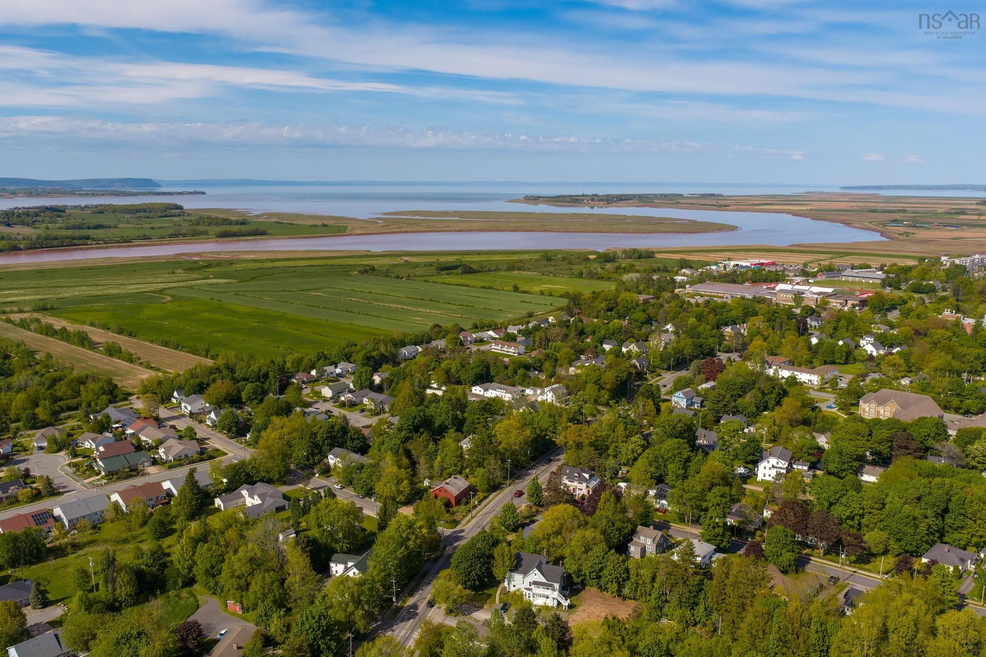 15 Cherry Lane, Wolfville, NS