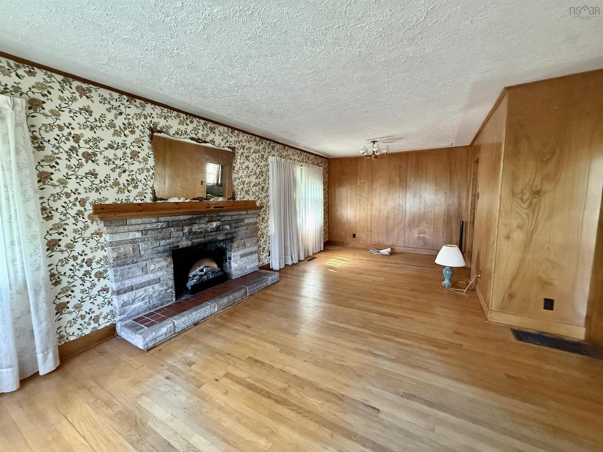 674 Hammonds Plains Road, Bedford, NS