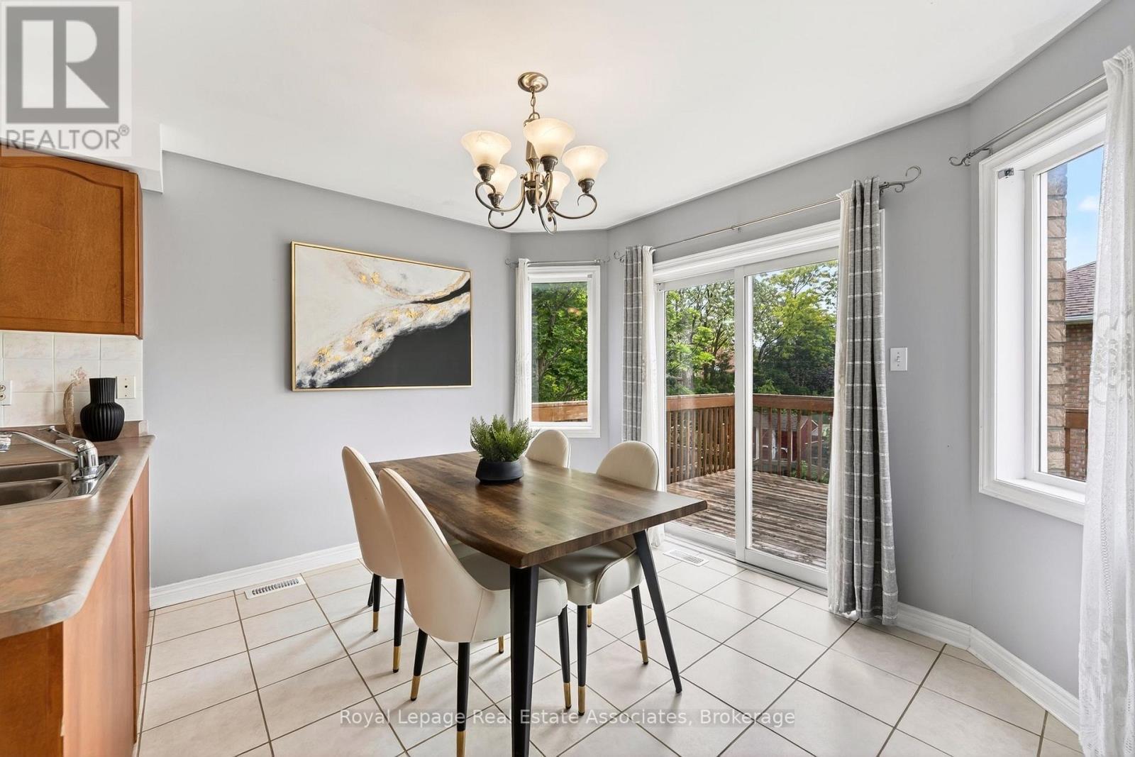 34 Bloom Crescent, Barrie, ON