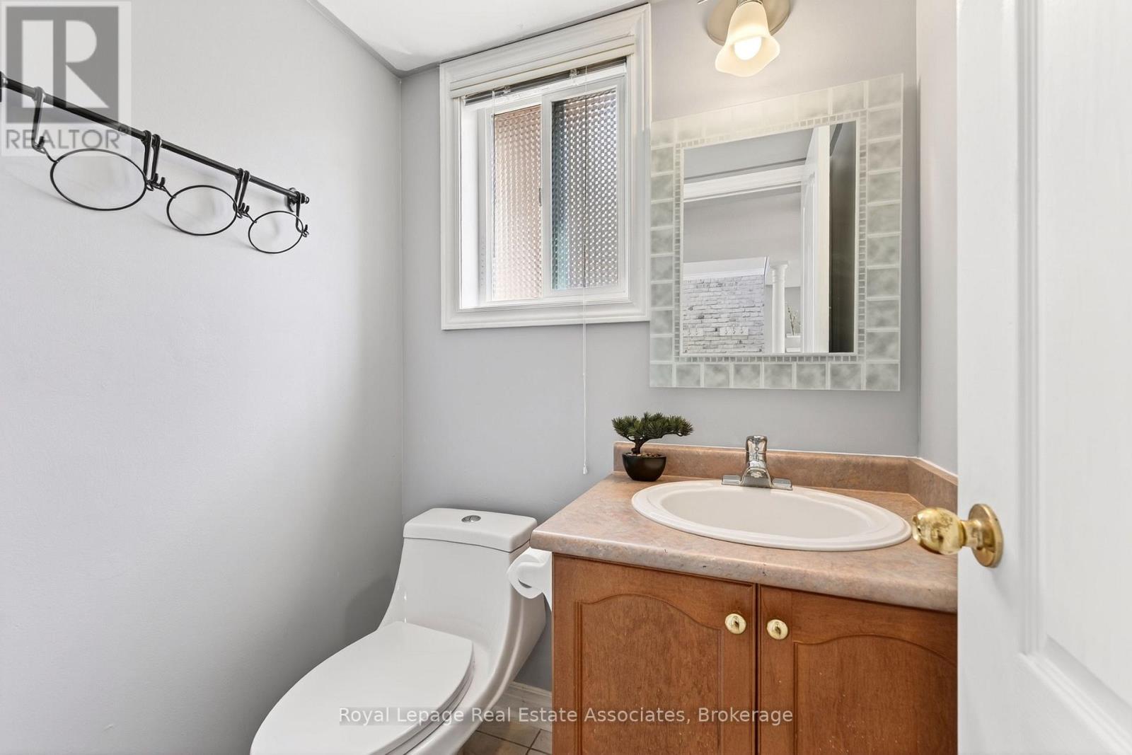 34 Bloom Crescent, Barrie, ON