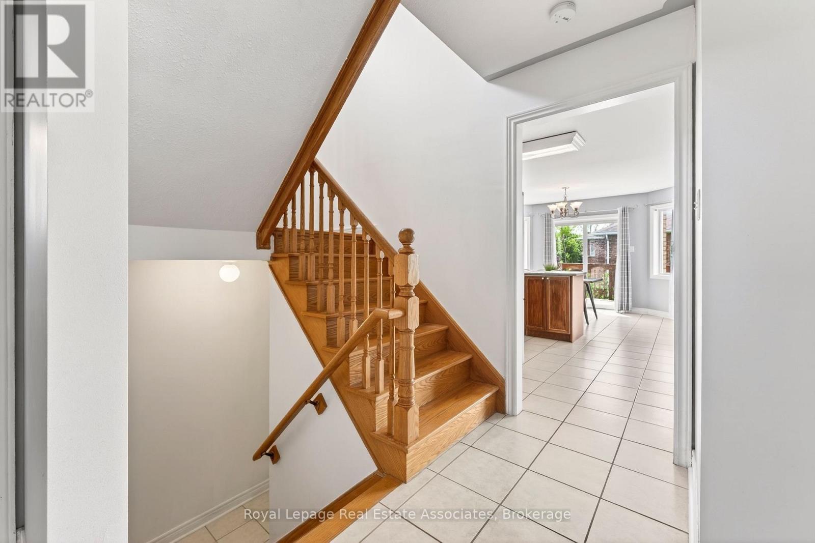 34 Bloom Crescent, Barrie, ON