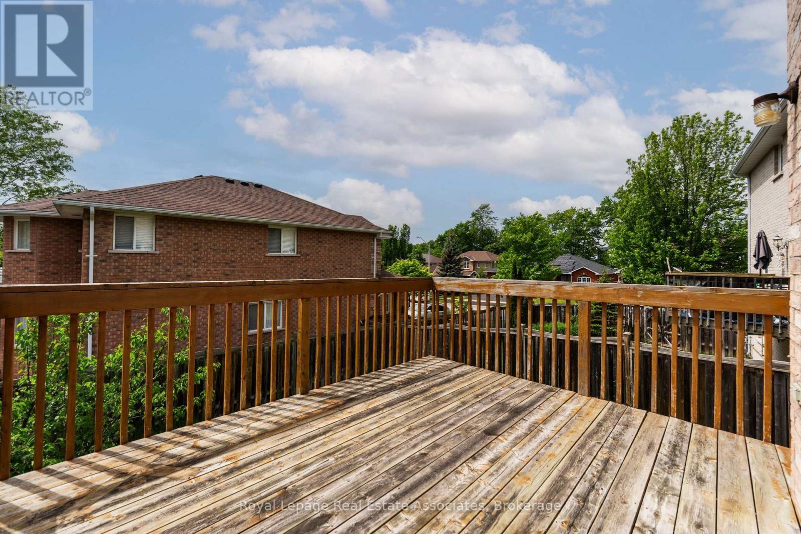 34 Bloom Crescent, Barrie, ON