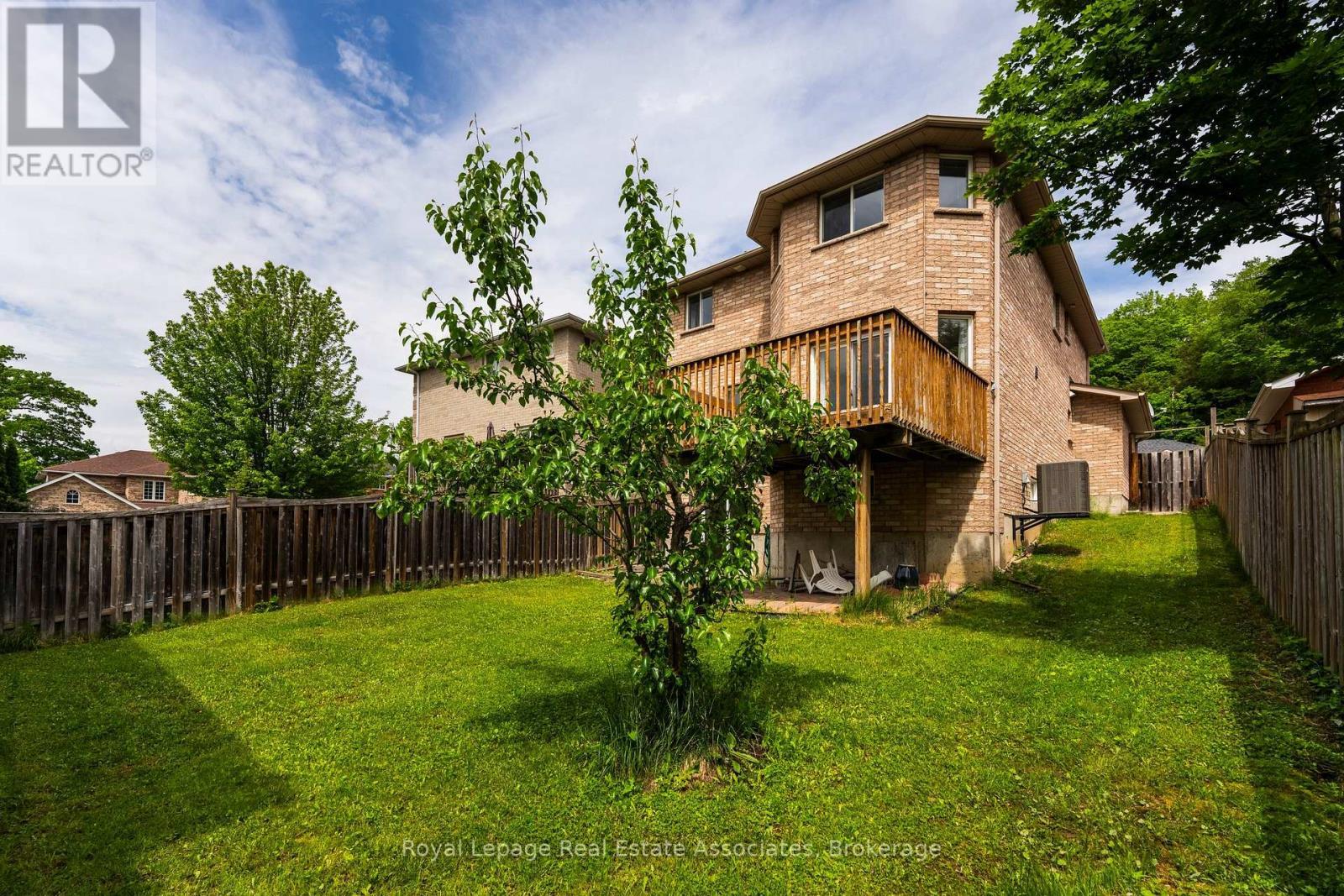 34 Bloom Crescent, Barrie, ON