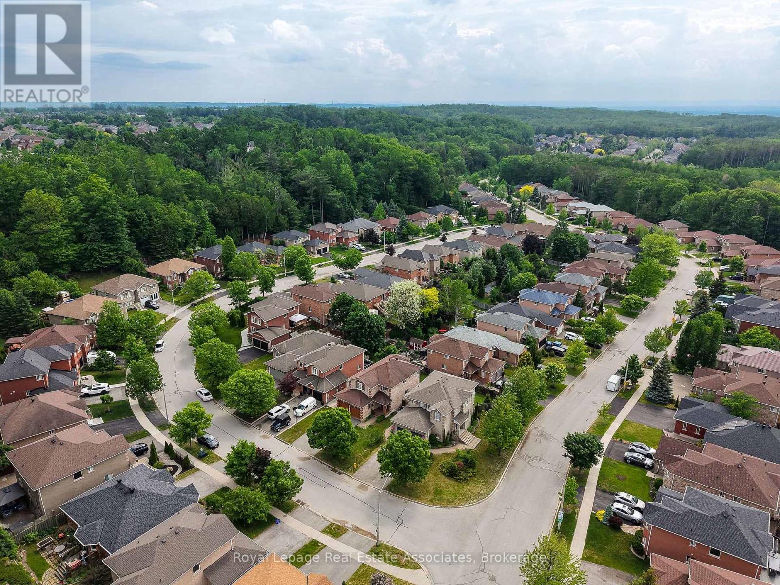 34 Bloom Crescent, Barrie, ON