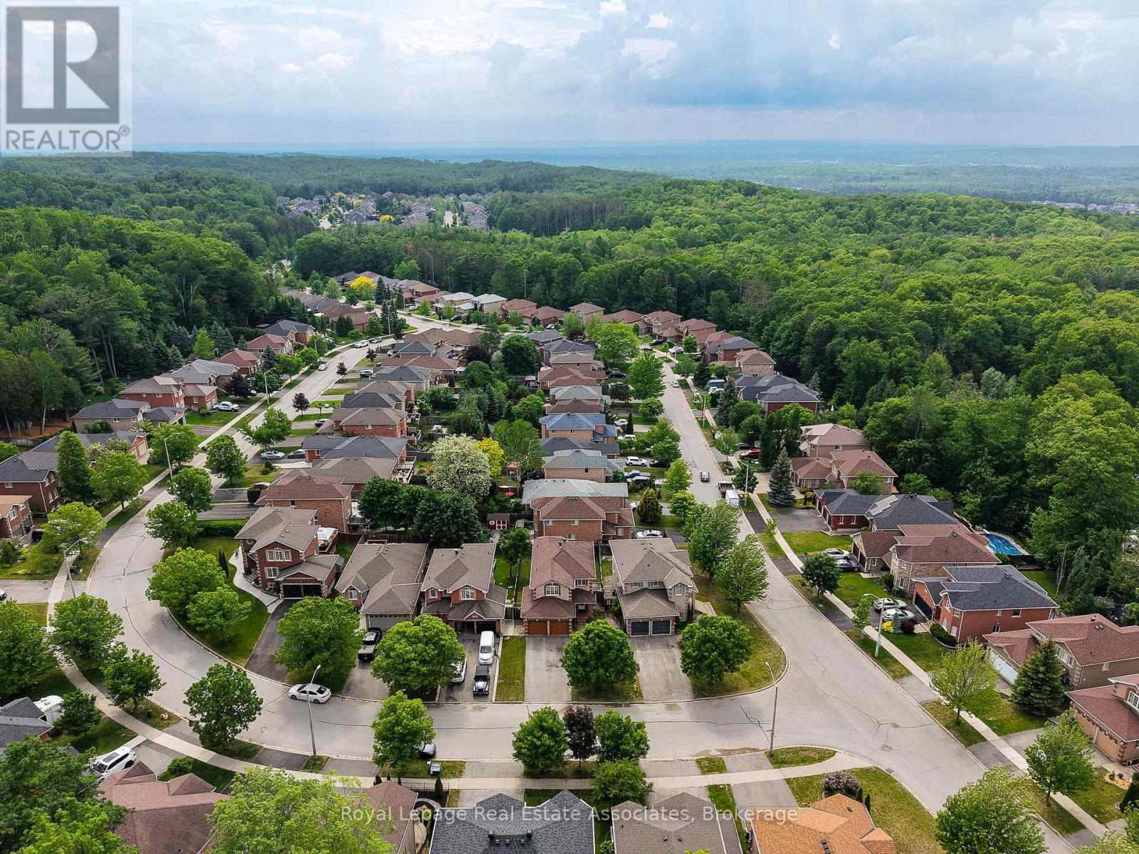 34 Bloom Crescent, Barrie, ON