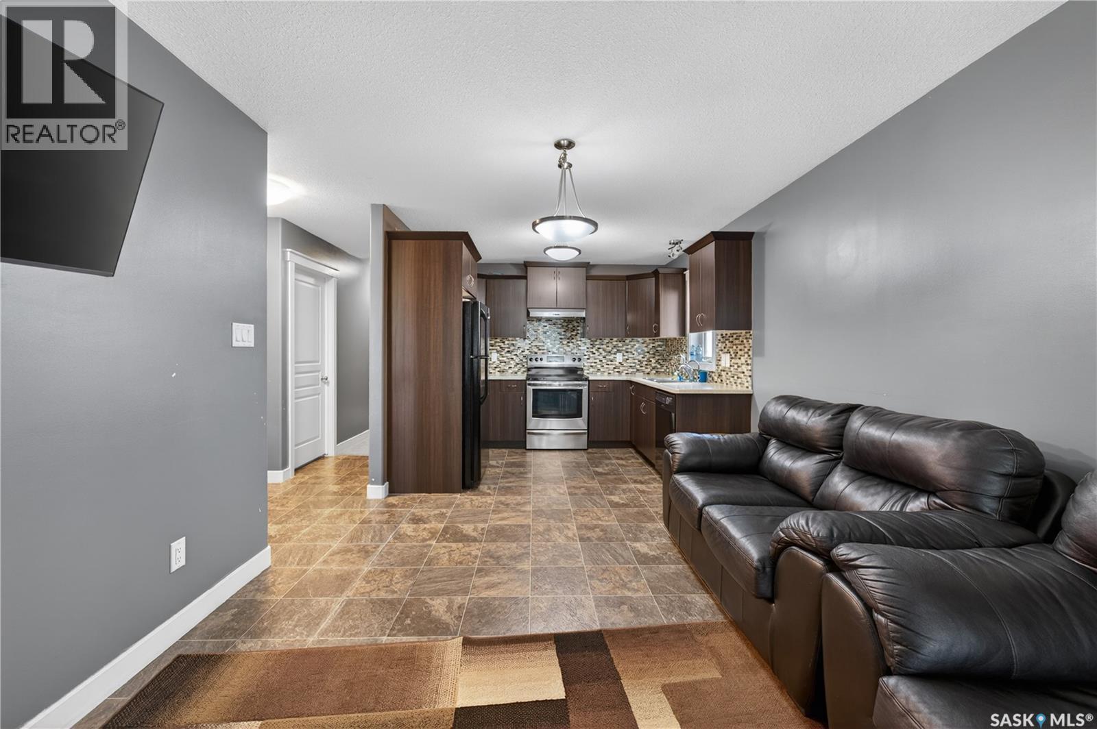 5306 Universal Crescent, Regina, SK