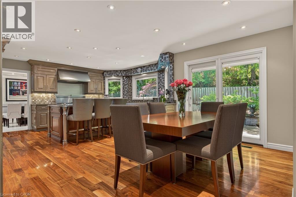 23 Lantern Lane, Dundas, ON