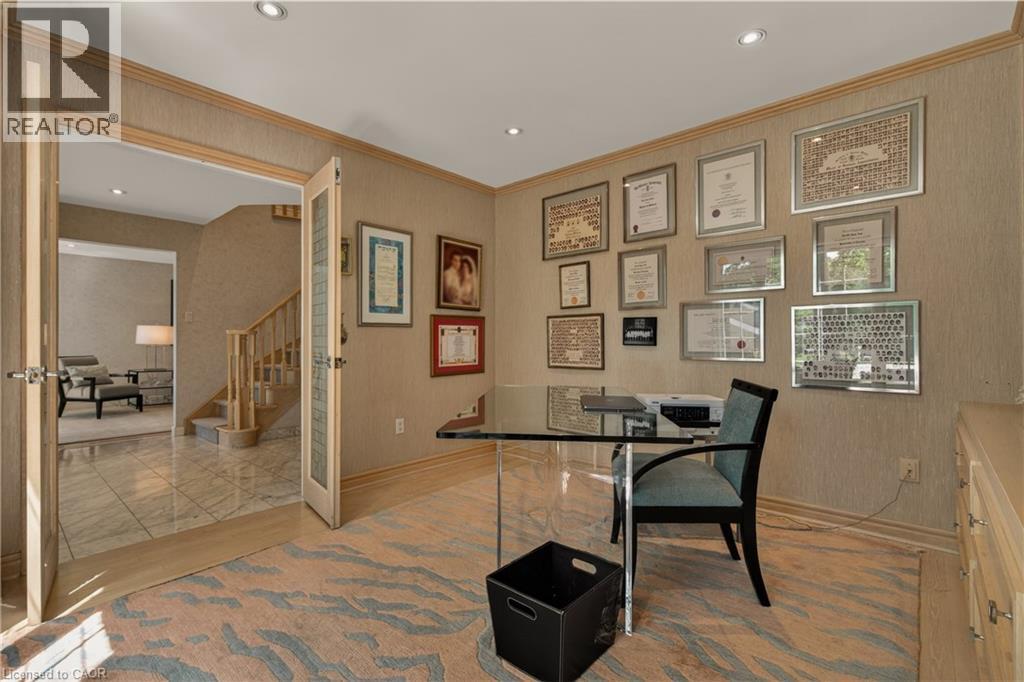 23 Lantern Lane, Dundas, ON