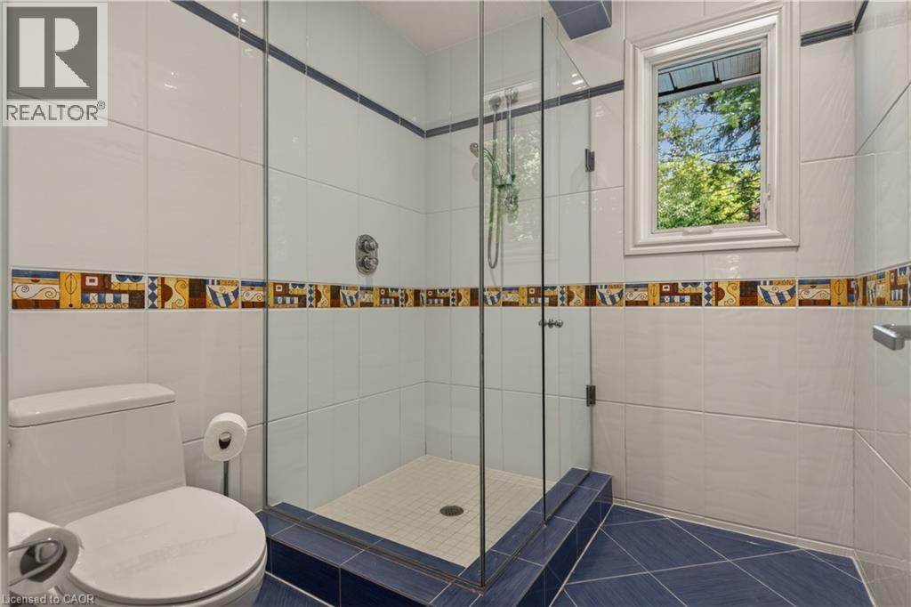 23 Lantern Lane, Dundas, ON