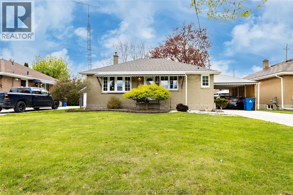 6 Biddell Avenue, Chatham, ON