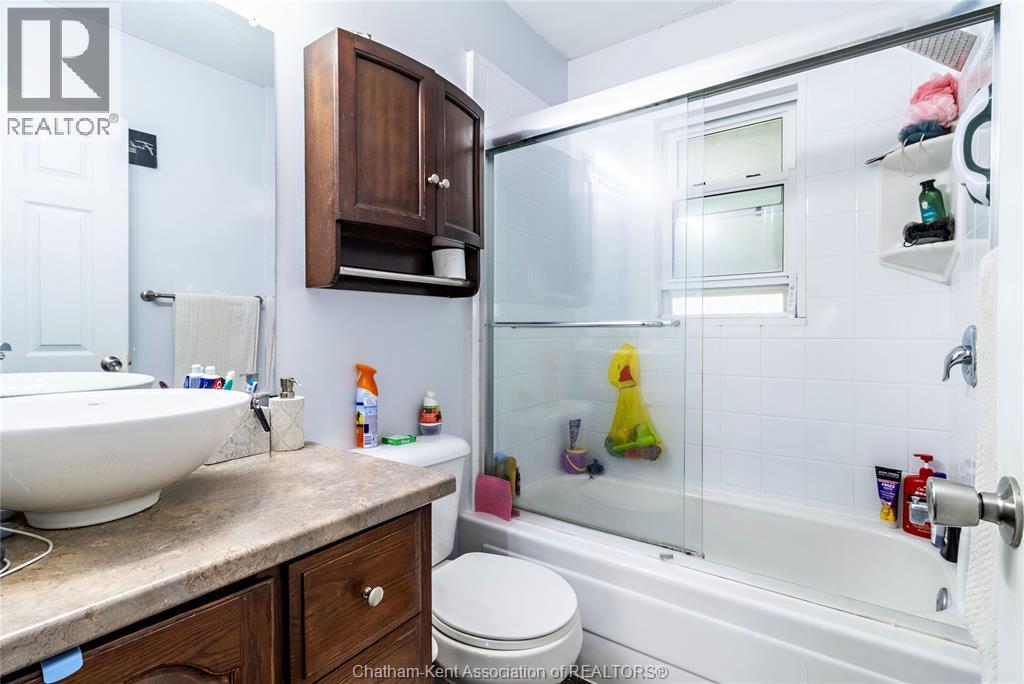 6 Biddell Avenue, Chatham, ON