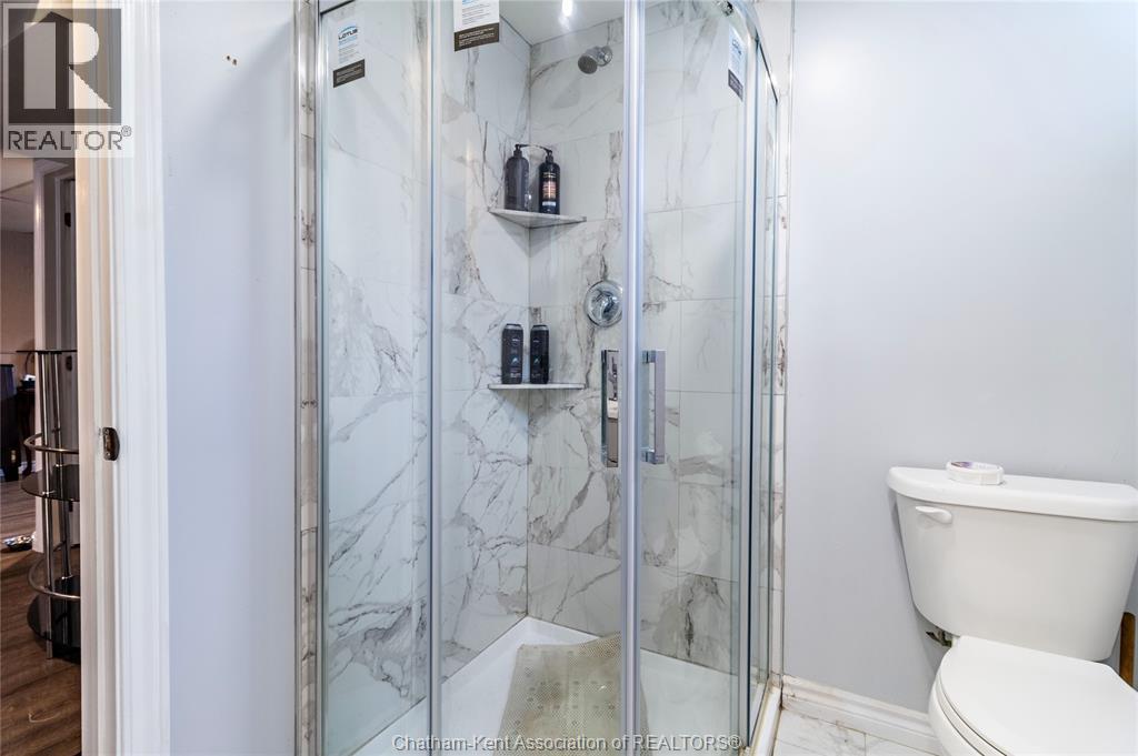 6 Biddell Avenue, Chatham, ON