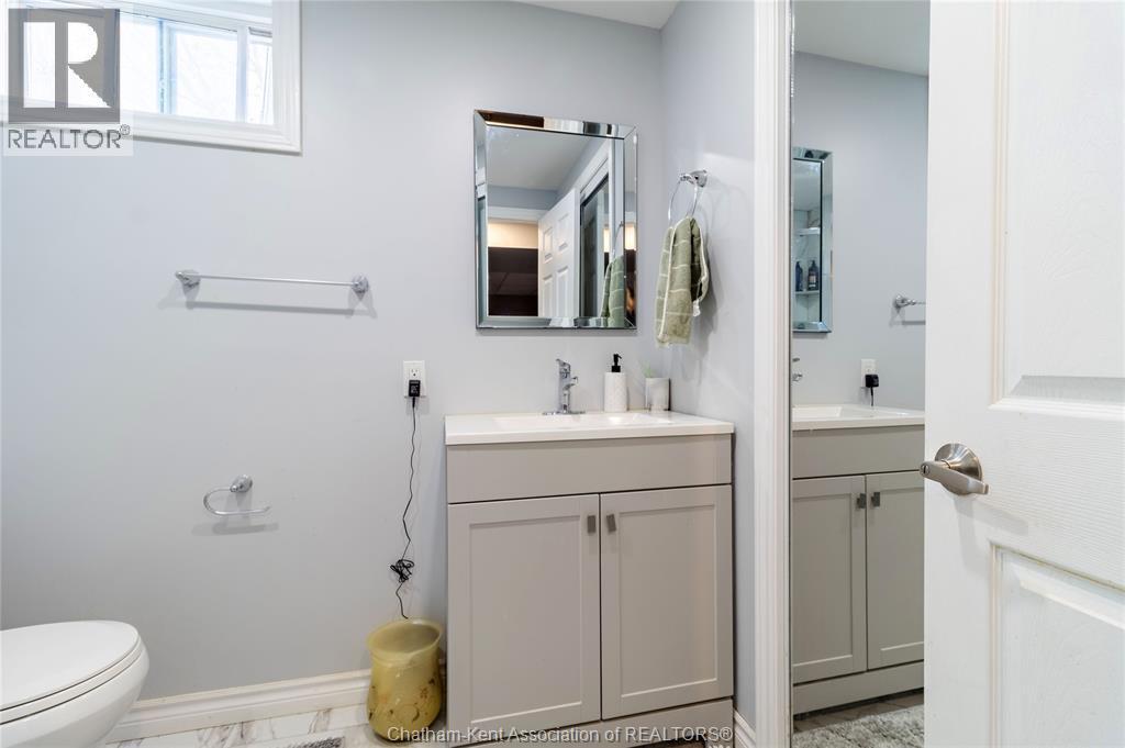 6 Biddell Avenue, Chatham, ON