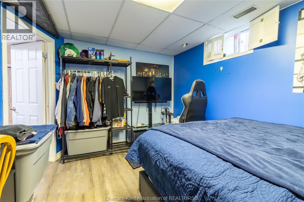 6 Biddell Avenue, Chatham, ON