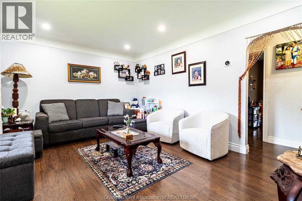 6 Biddell Avenue, Chatham, ON
