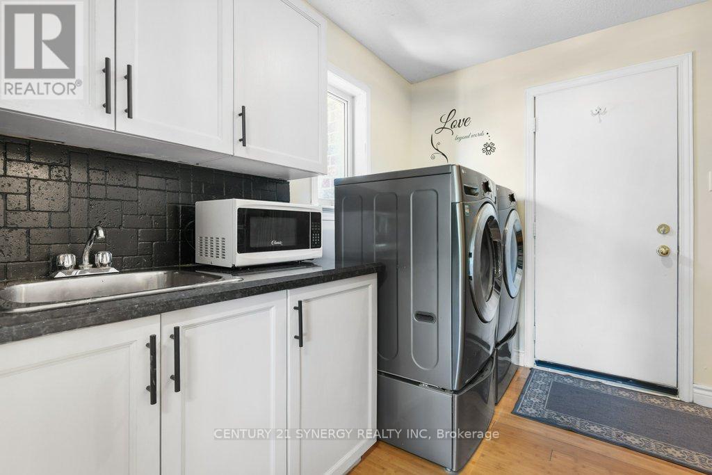 37 Windfield Crescent, Ottawa, ON - Indoor Photo Showing Laundry Room