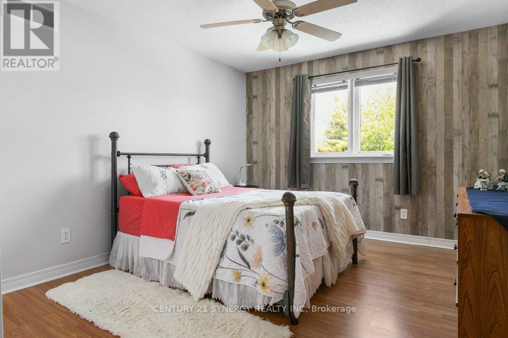 37 Windfield Crescent, Ottawa, ON - Indoor Photo Showing Bedroom