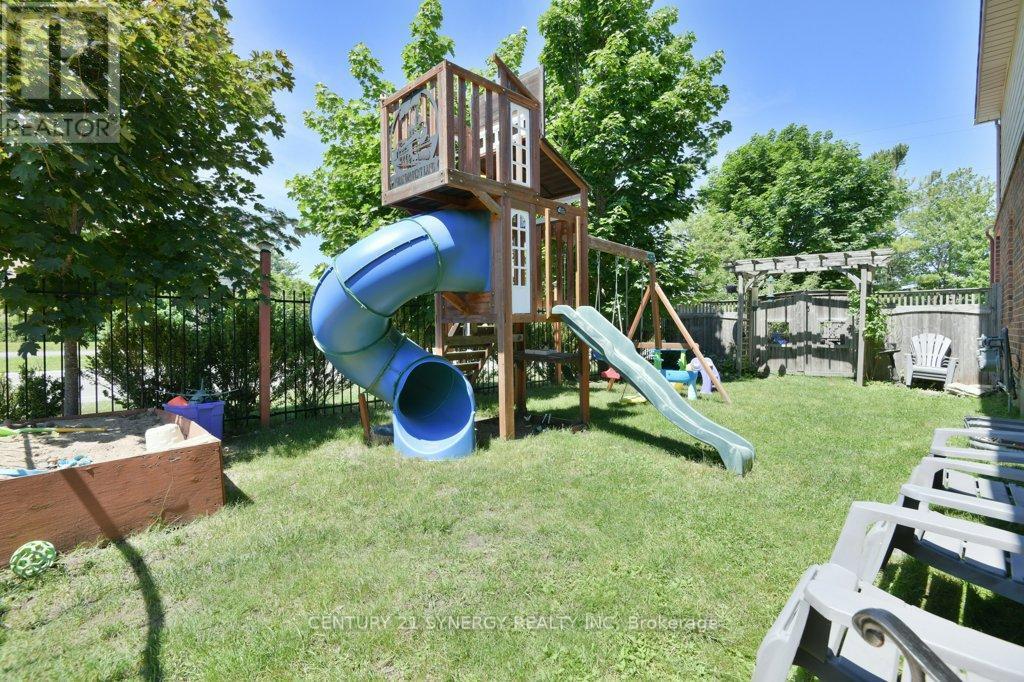 37 Windfield Crescent, Ottawa, ON - Outdoor