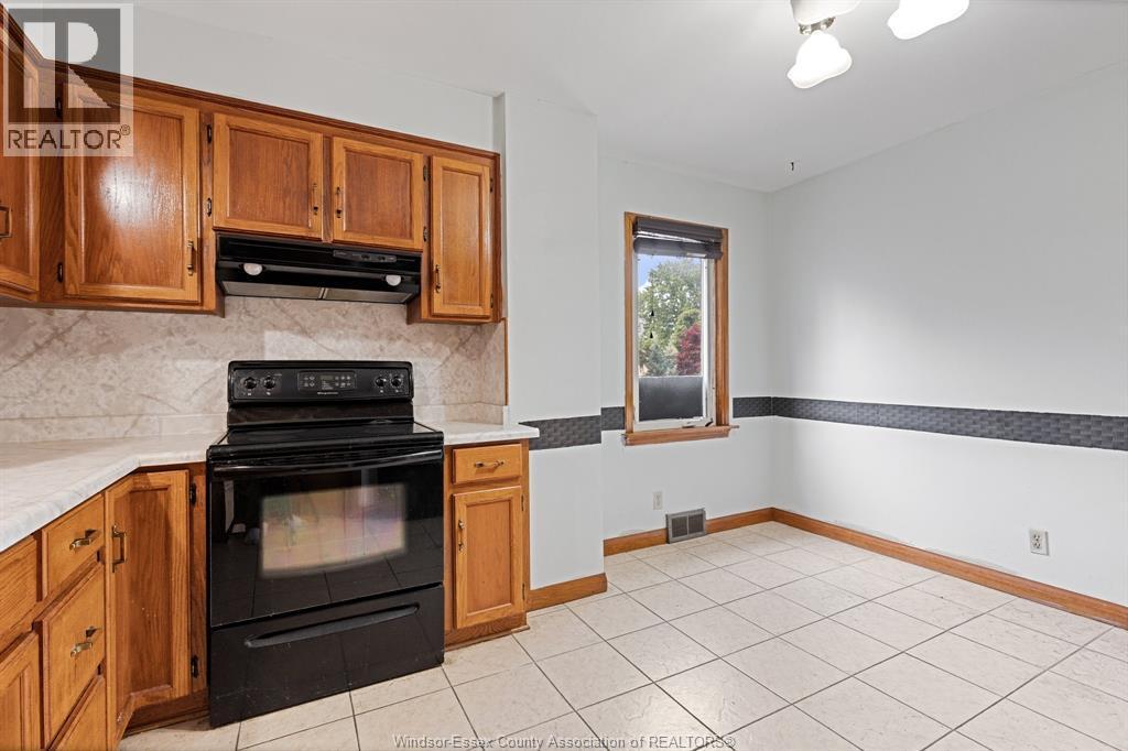 3455 Dougall, Windsor, ON