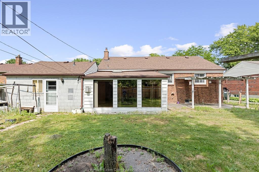 3455 Dougall, Windsor, ON