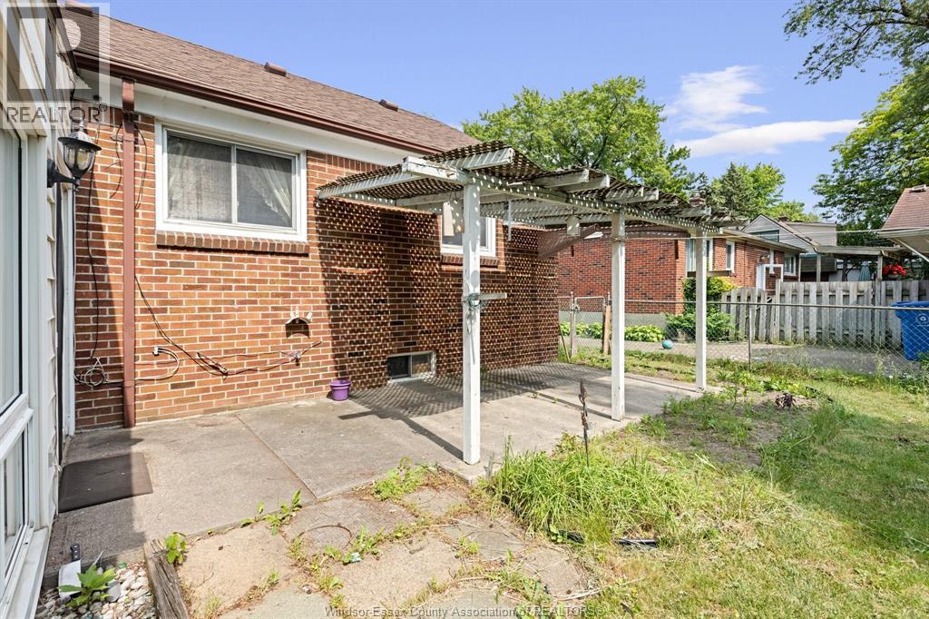 3455 Dougall, Windsor, ON