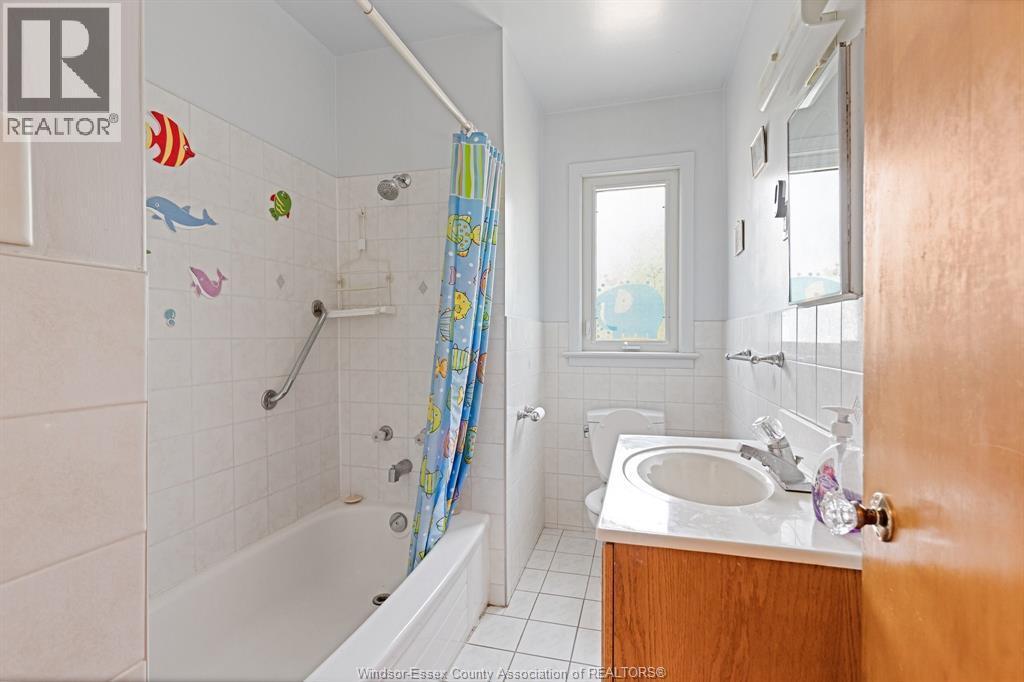 3455 Dougall, Windsor, ON