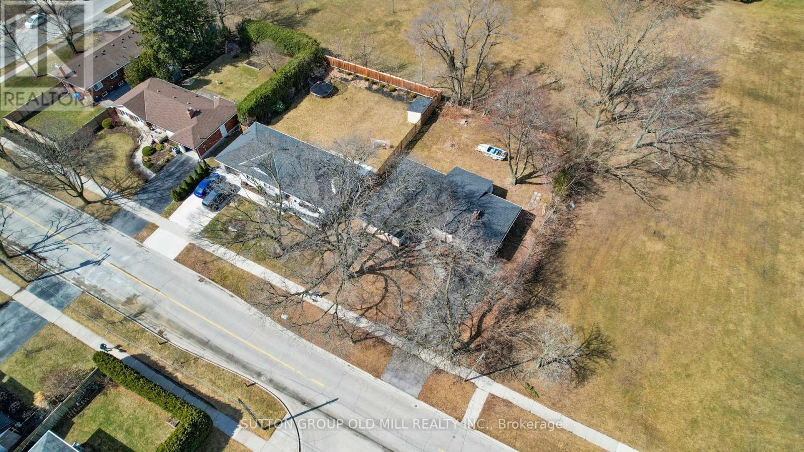 4447 Spruce Avenue, Burlington, ON