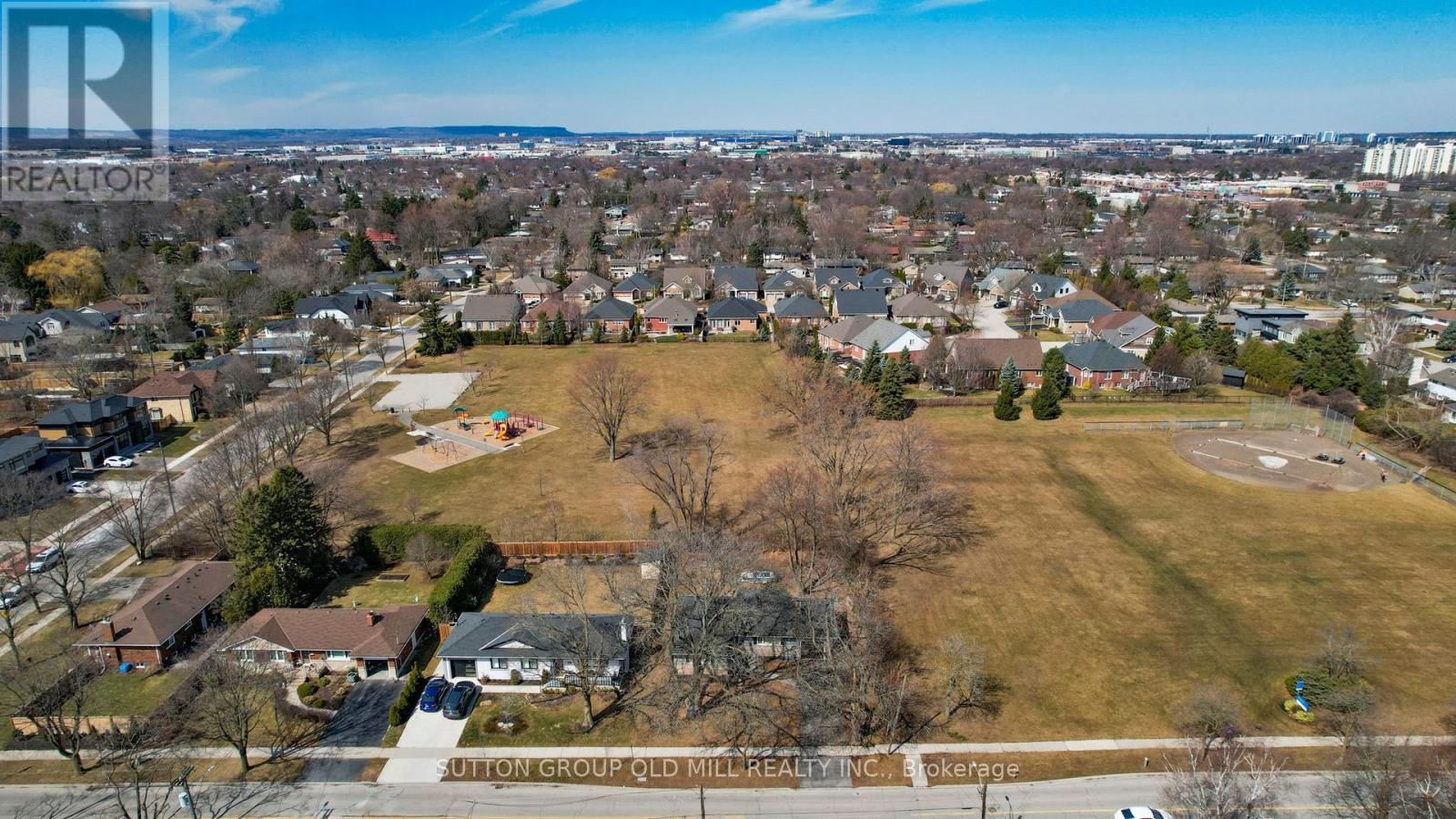4447 Spruce Avenue, Burlington, ON