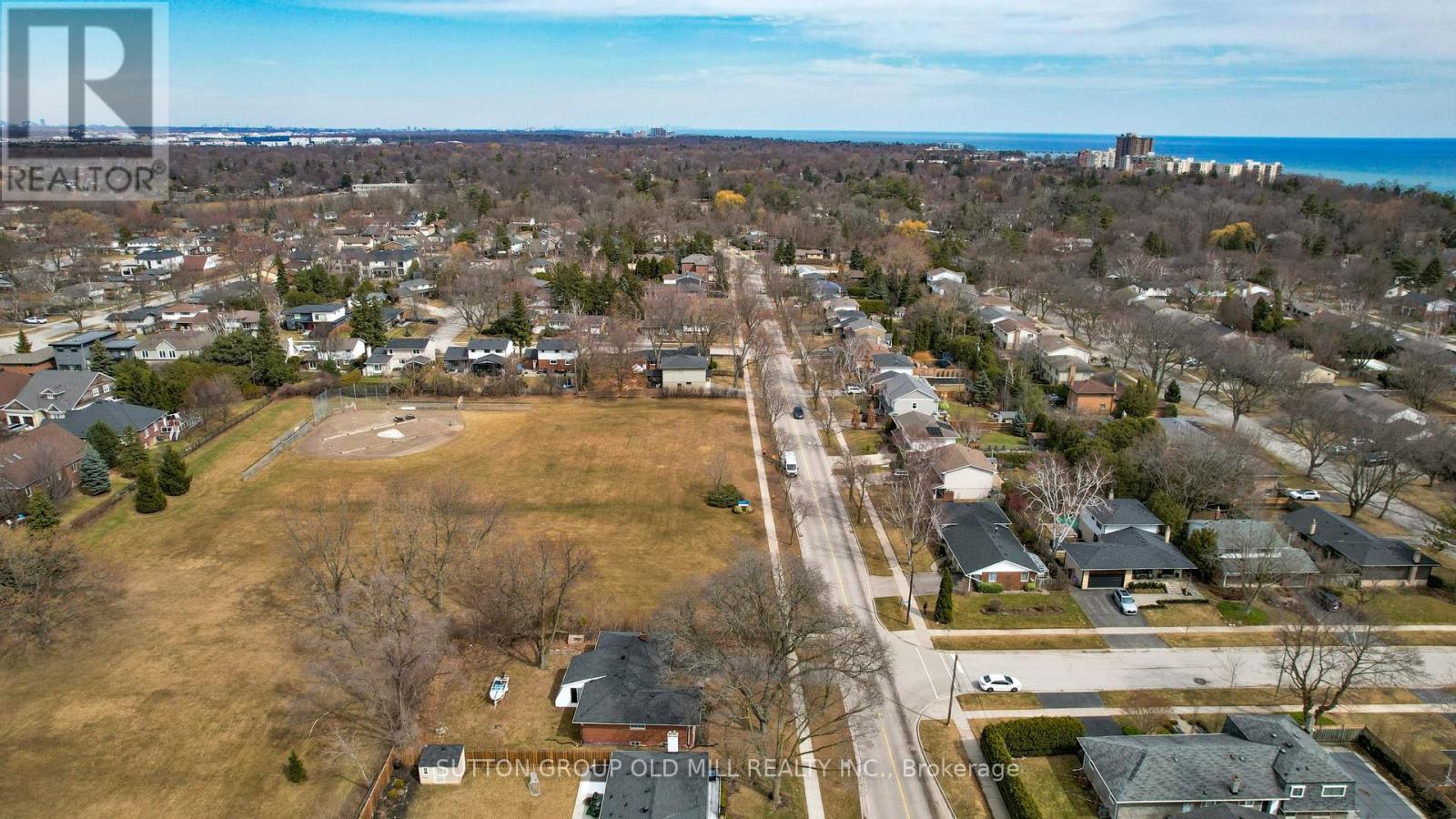 4447 Spruce Avenue, Burlington, ON