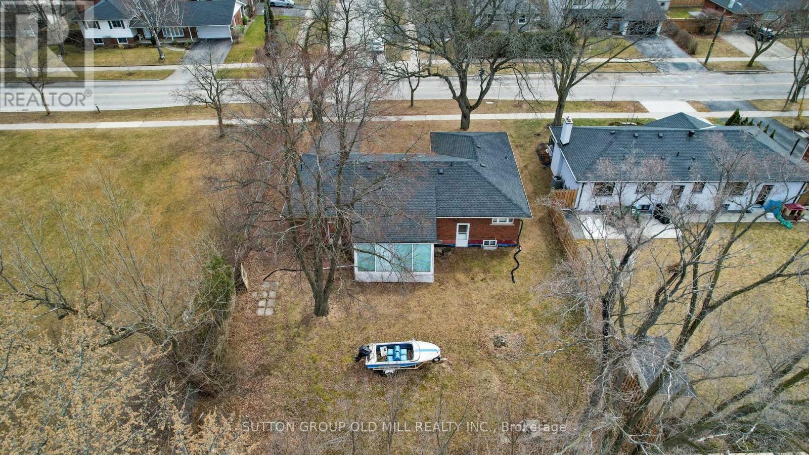 4447 Spruce Avenue, Burlington, ON