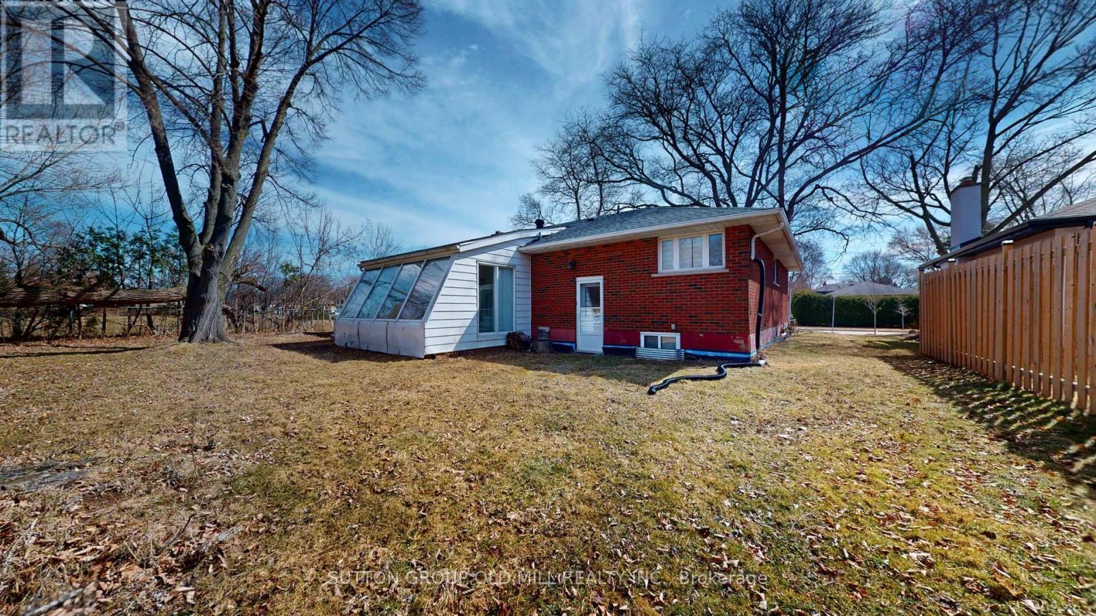 4447 Spruce Avenue, Burlington, ON