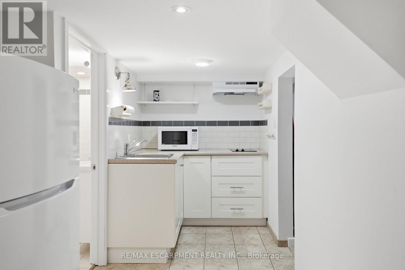 97 Cline Avenue N, Hamilton, ON