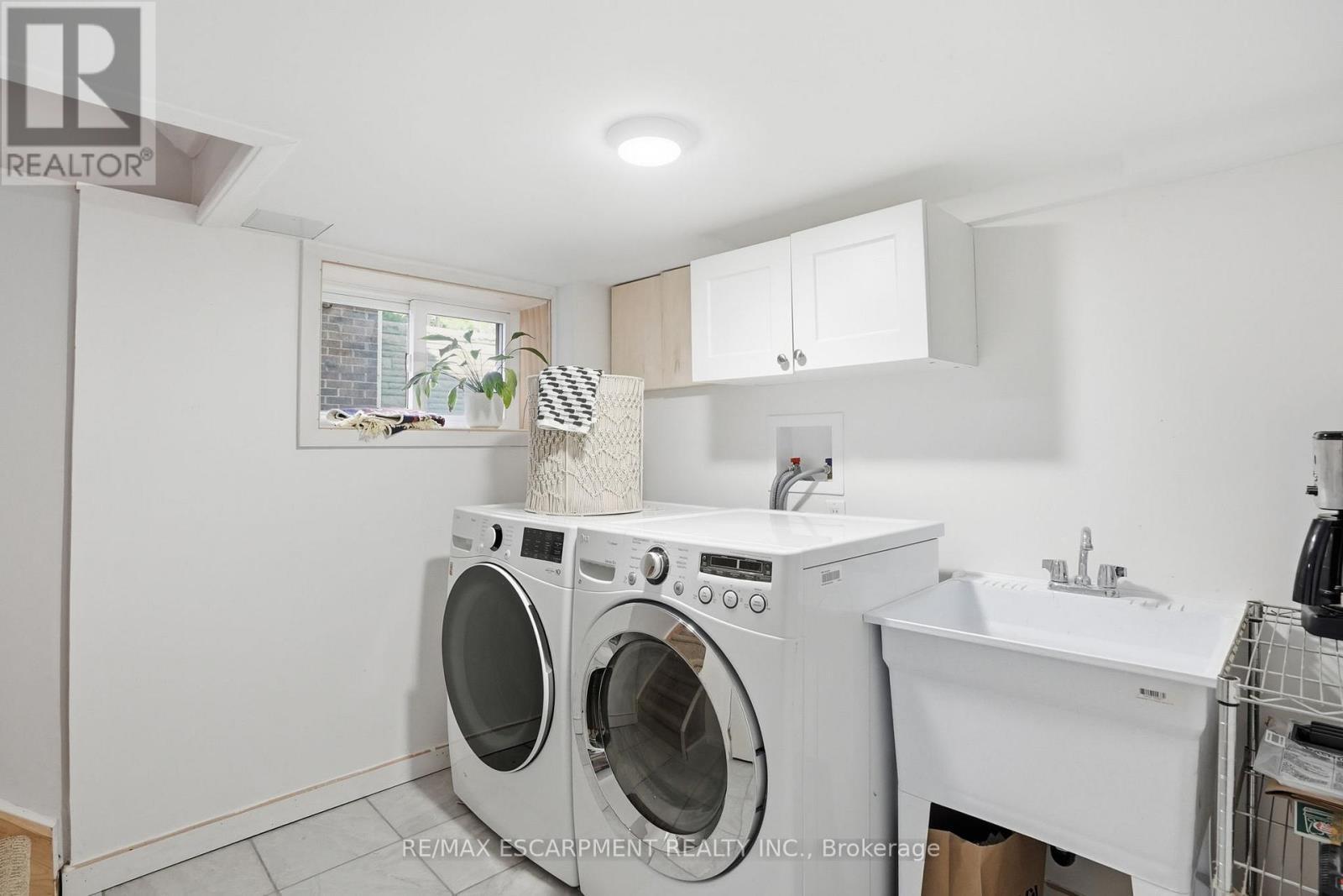 97 Cline Avenue N, Hamilton, ON