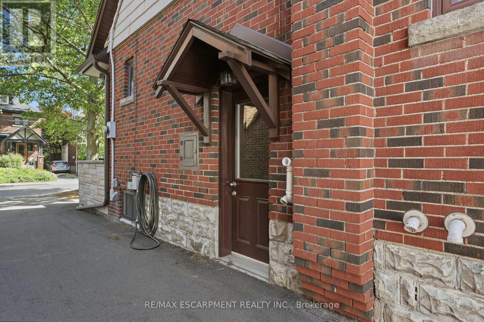 97 Cline Avenue N, Hamilton, ON