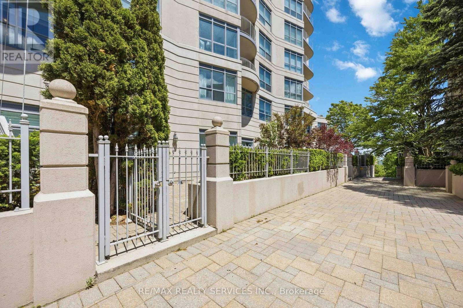 121 - 2111 Lake Shore Boulevard W, Toronto, ON