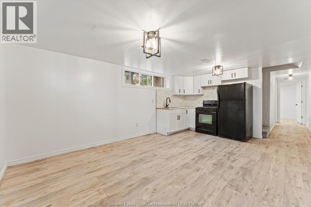 4065 Dougall, Windsor, ON